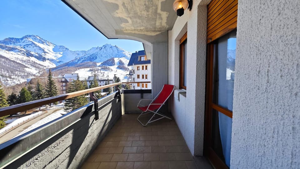 Hostdomus - Violet Apartment Apartment in Sestriere