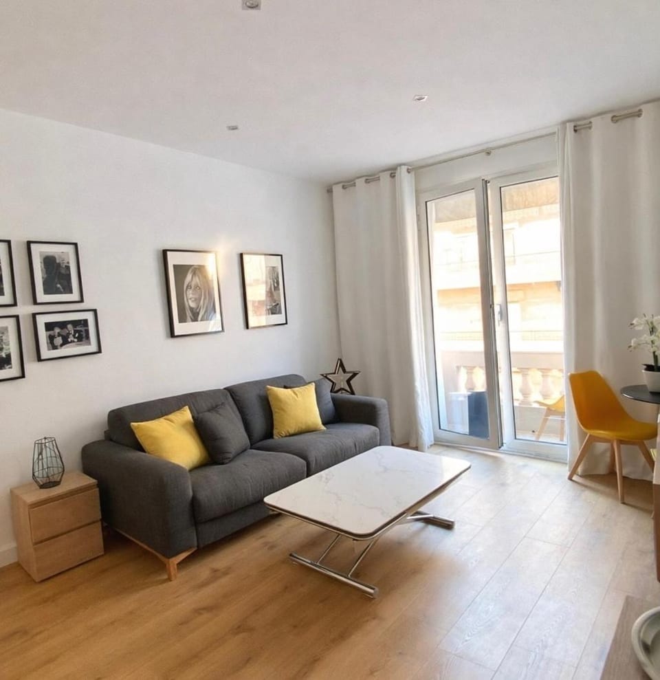 Palais Miramar - SEA SUITES Apartment in Cannes