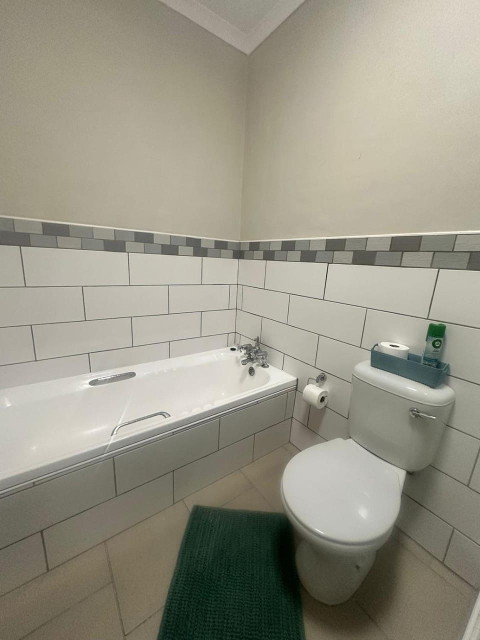 Shower, Toilet, Bathroom, Bath, towels