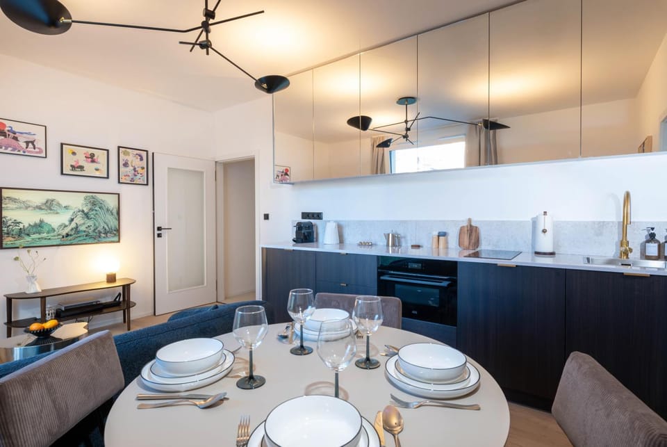 Coffee/tea facilities, Kitchen or kitchenette, Dining area