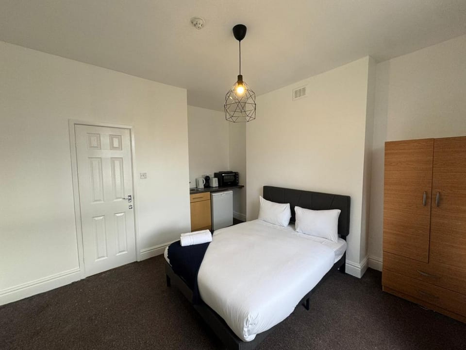 Comfy Double Studio at the Heart of Hammersmith Apartment in London