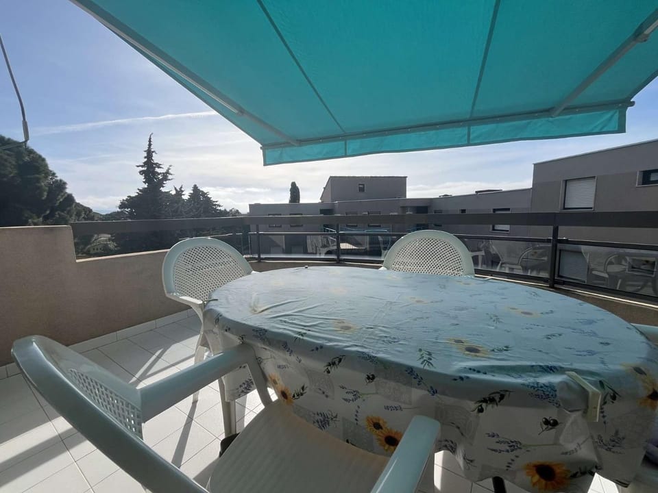 Day, View (from property/room), Balcony/Terrace, Dining area