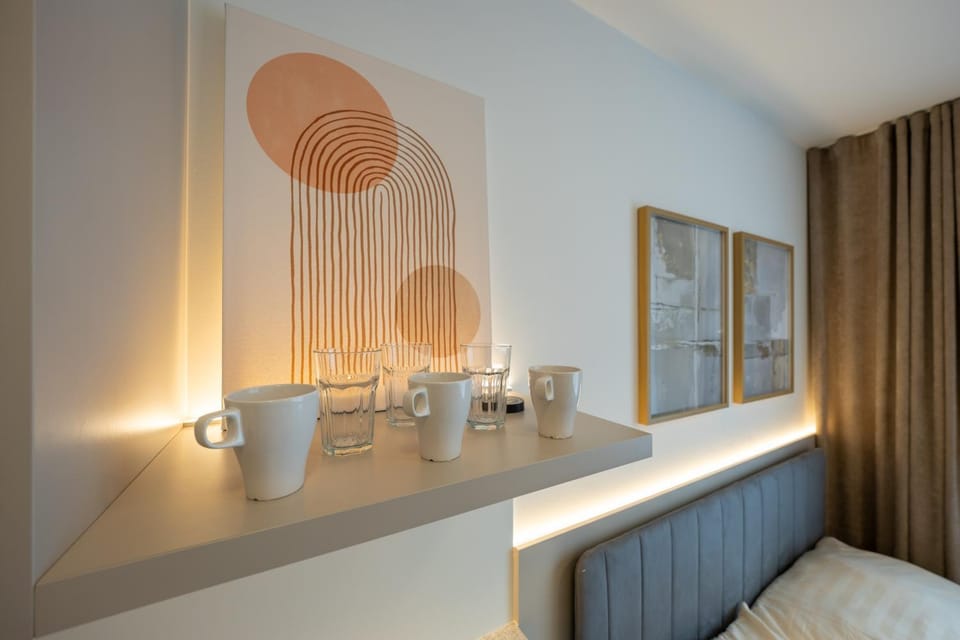 Luxury Studio VYDRICA, Castle & Danube, Prime Old Town Apartment in Bratislava