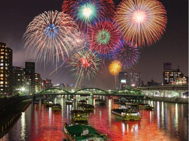 Hotel Fuji 1min to st ation ,4min to Sky street,8min to Asakusa Villa in Japan