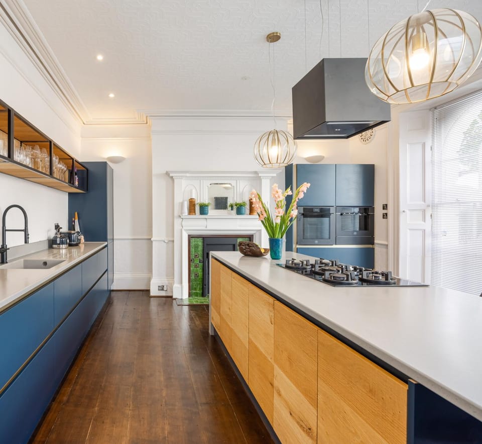Central spacious town house Apartment in Exeter