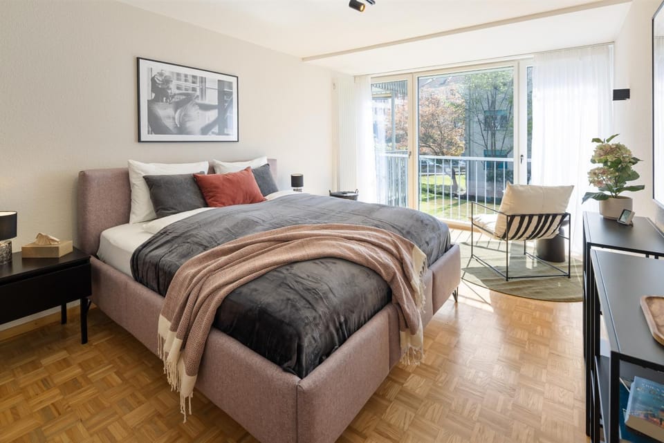 Bed, Bedroom