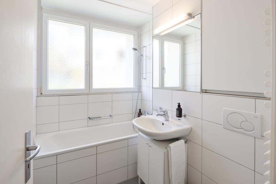 Bathroom, Bath, towels