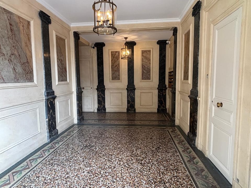SUITE TOURVILLE Tour Eiffel Apartment in Paris