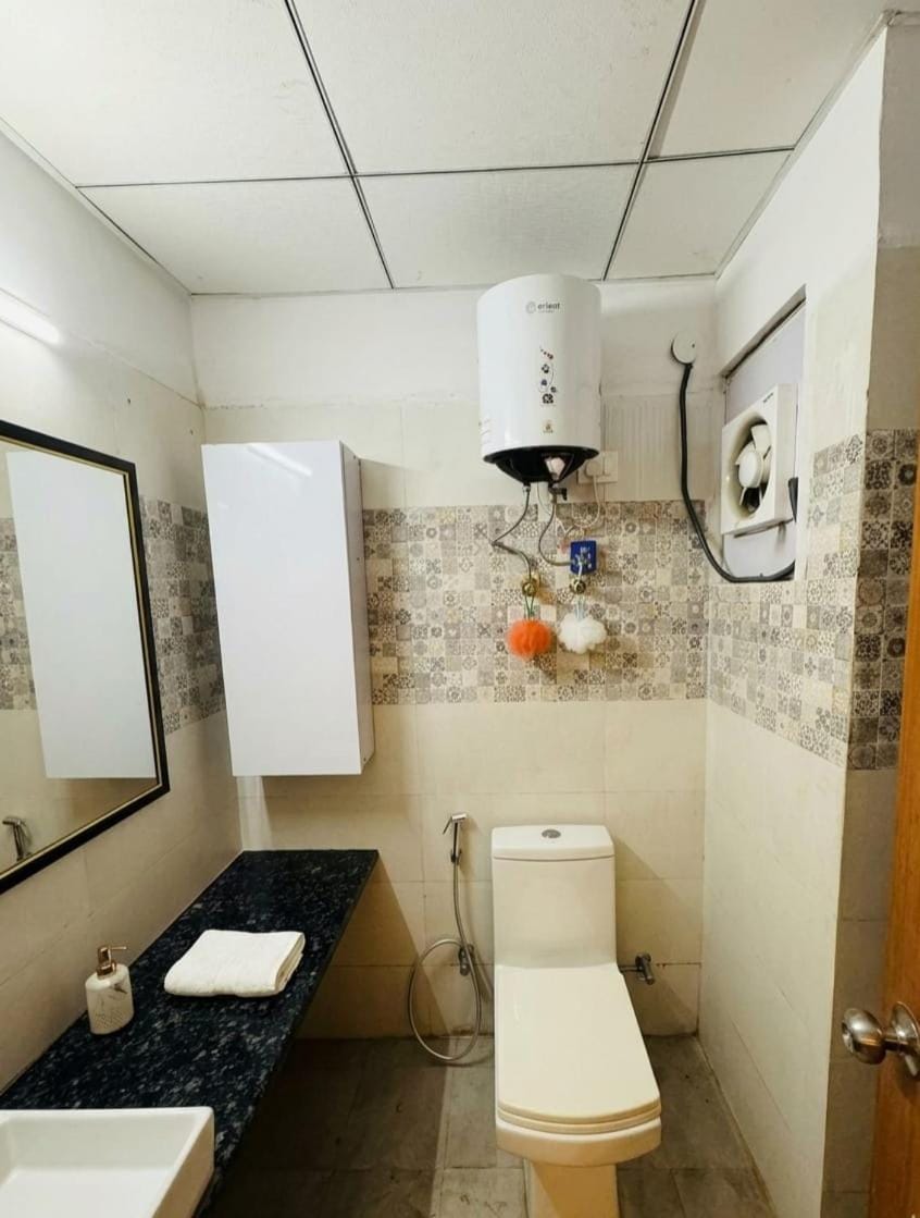 Paramount golf forest grater noida Apartment in Uttar Pradesh