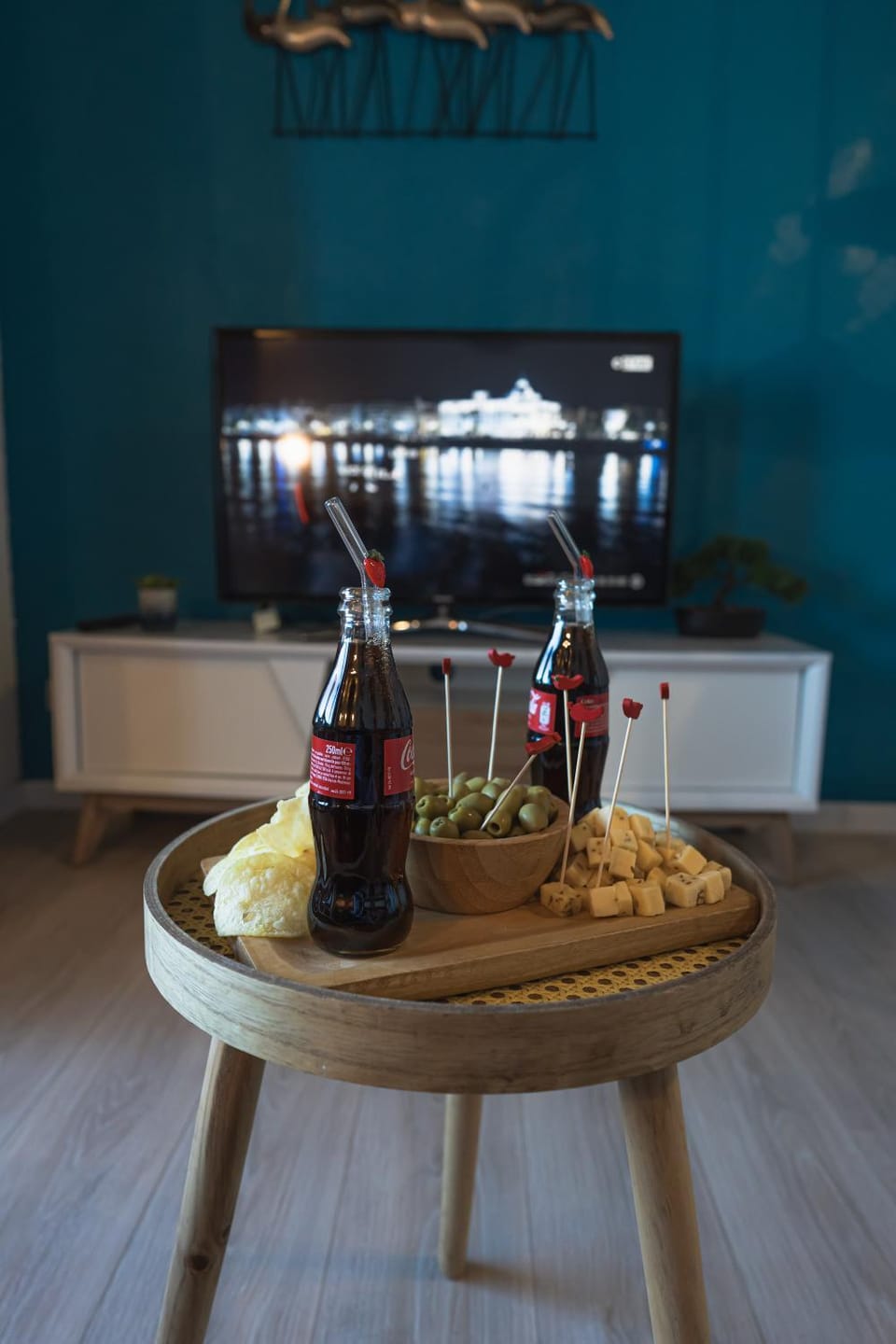 TV and multimedia, Food and drinks, Food