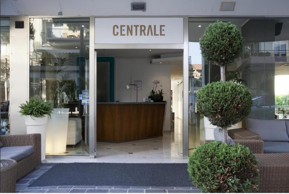 Facade/entrance, Property logo or sign