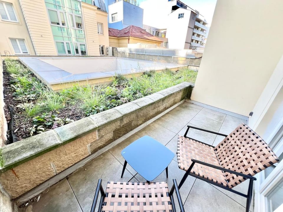 Karlin apt with balcony and parking Apartment in Prague