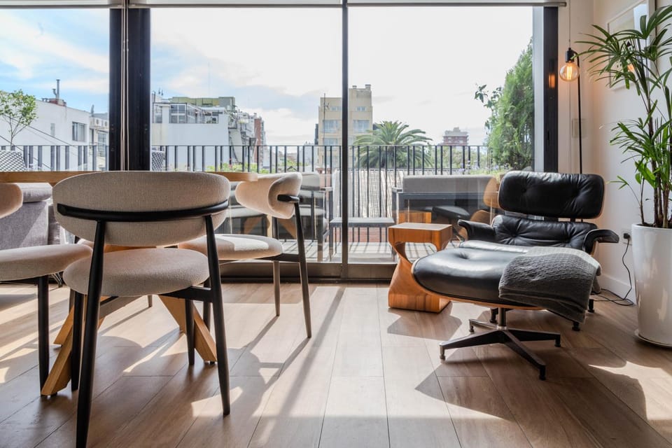 Day, View (from property/room), Balcony/Terrace, Living room, Seating area
