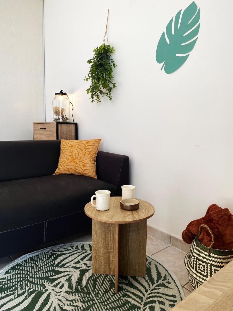 Living room, internet