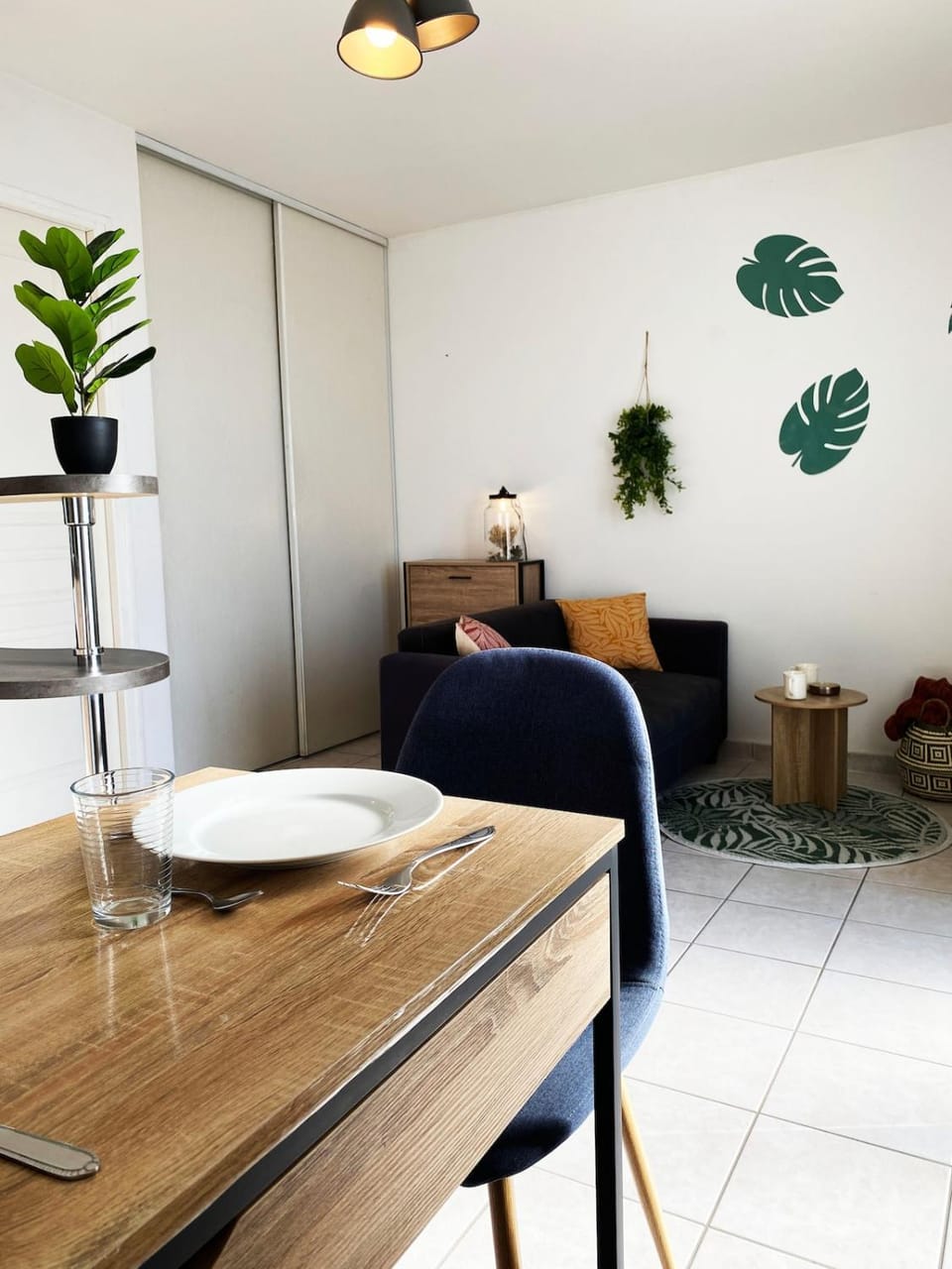 Living room, Dining area