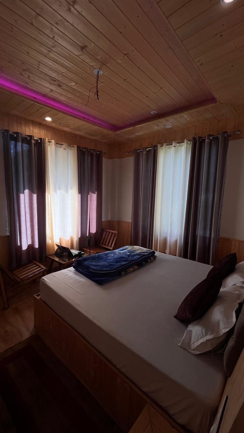 Tirthan mountain breeze stays Vacation rental in Himachal Pradesh