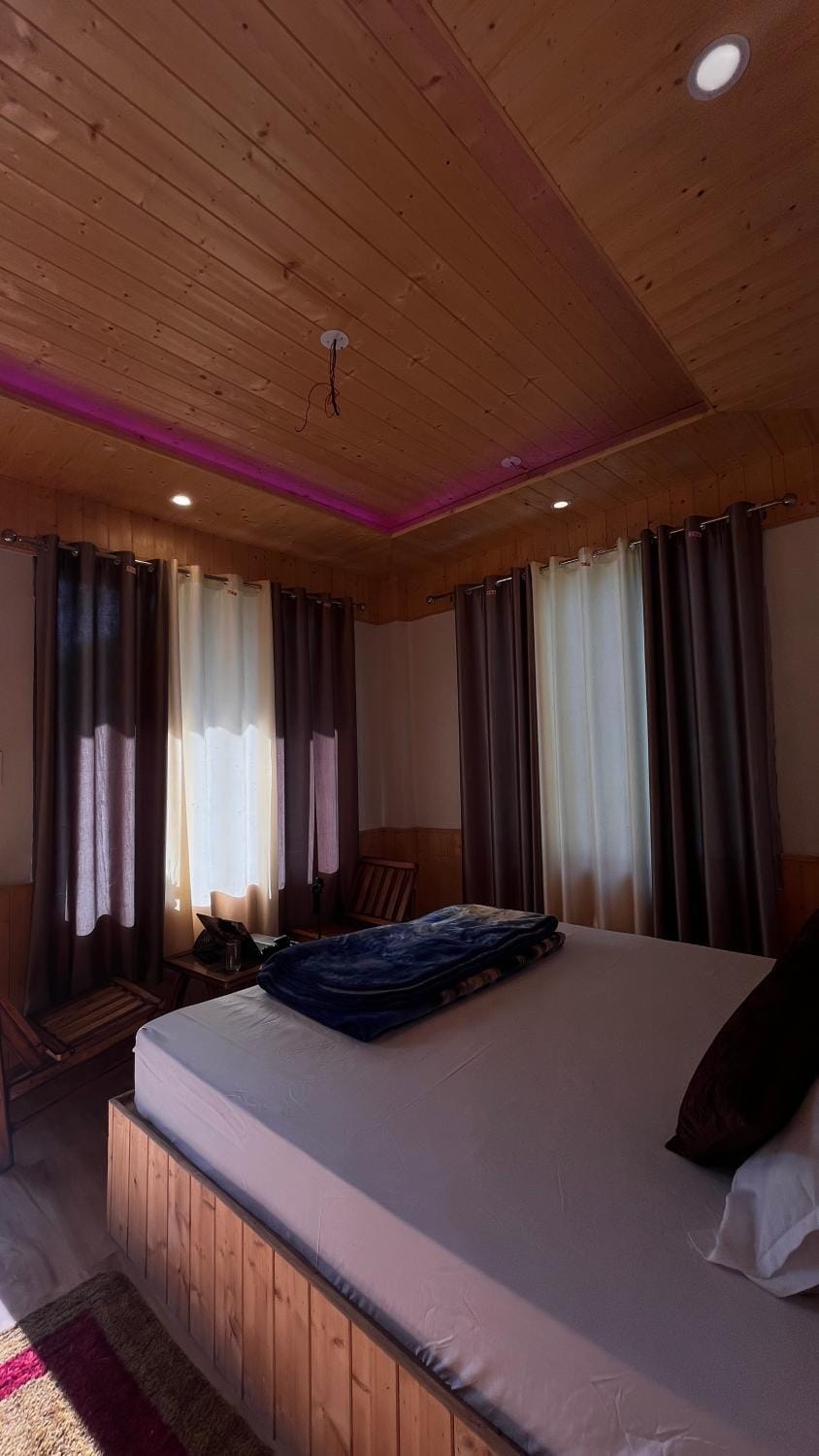 Tirthan mountain breeze stays Vacation rental in Himachal Pradesh
