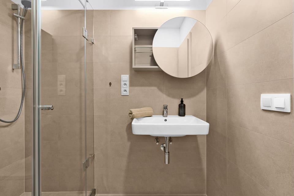 Shower, Bathroom