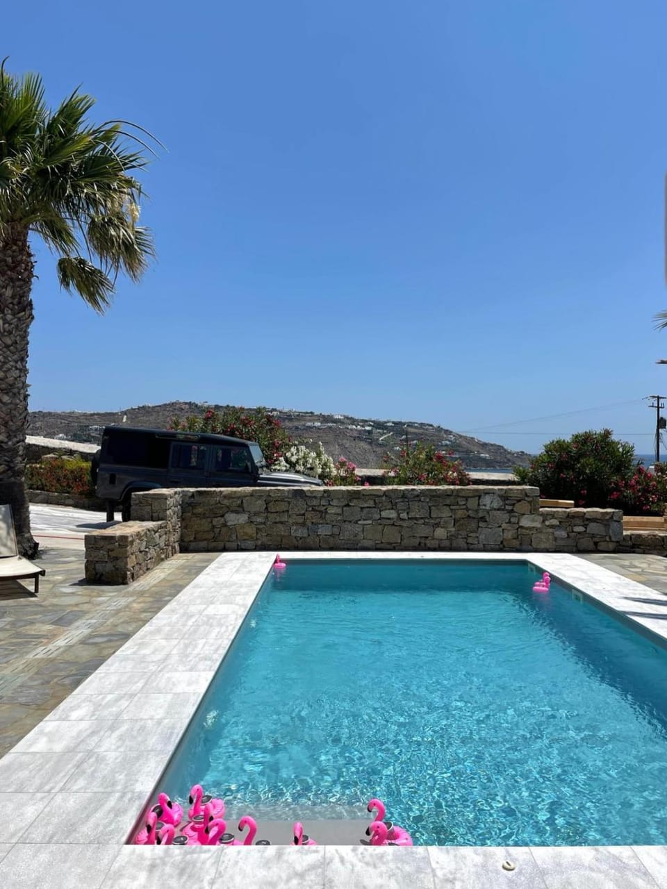 Day, Natural landscape, Mountain view, Pool view, Swimming pool, Parking, sunbed