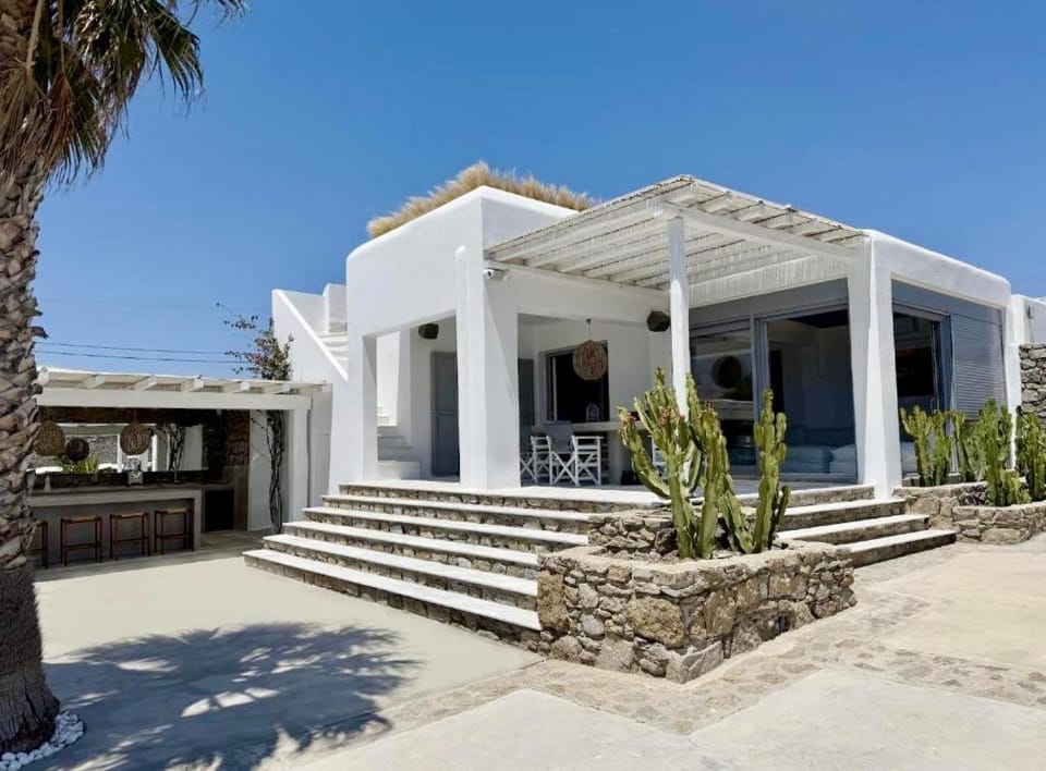 Property building, Day