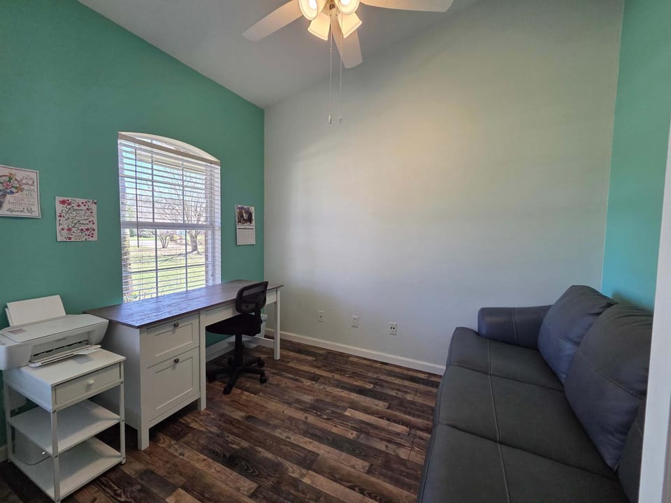 Spacious 3 BR home near beaches and shopping - sleeps 7 House in Alabama