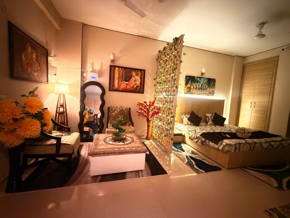 View (from property/room), Living room, Bedroom