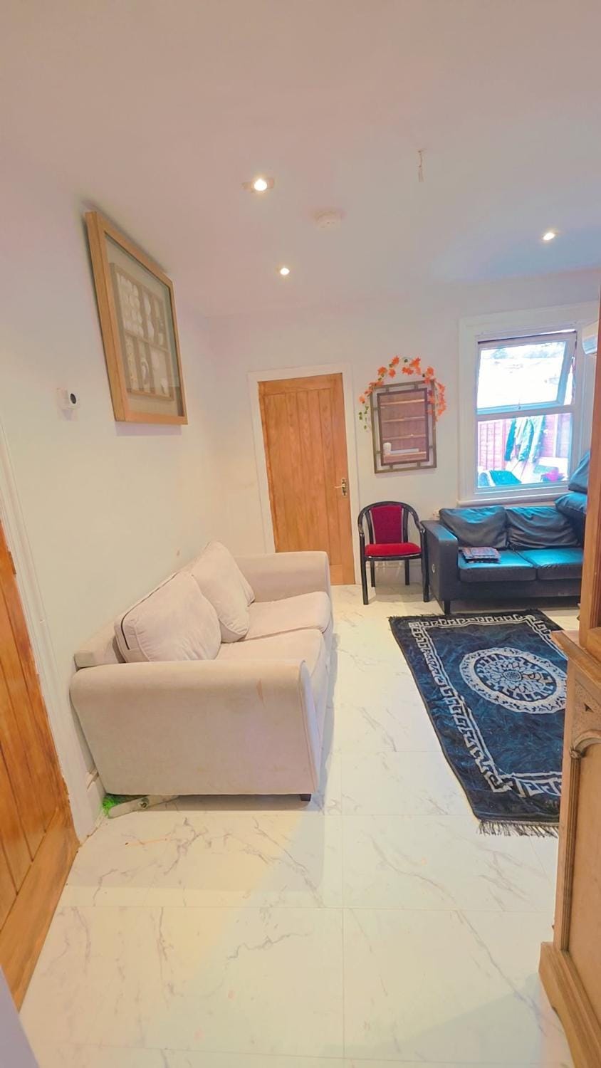 Meadow room Vacation rental in Slough