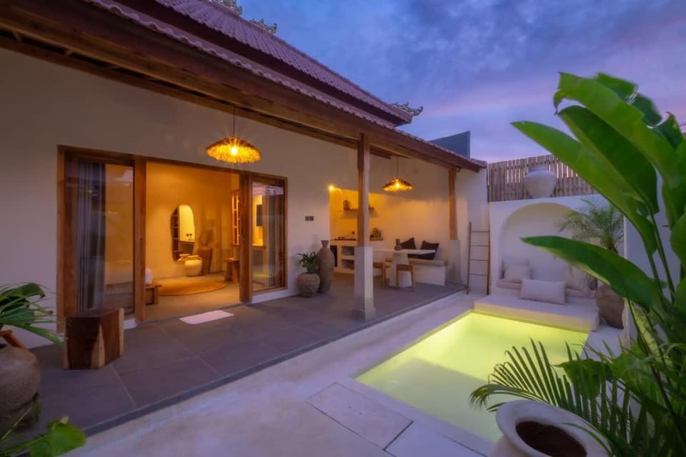 Tropical 1BR Private Pool Villa - 7 min to Savaya House in Bali