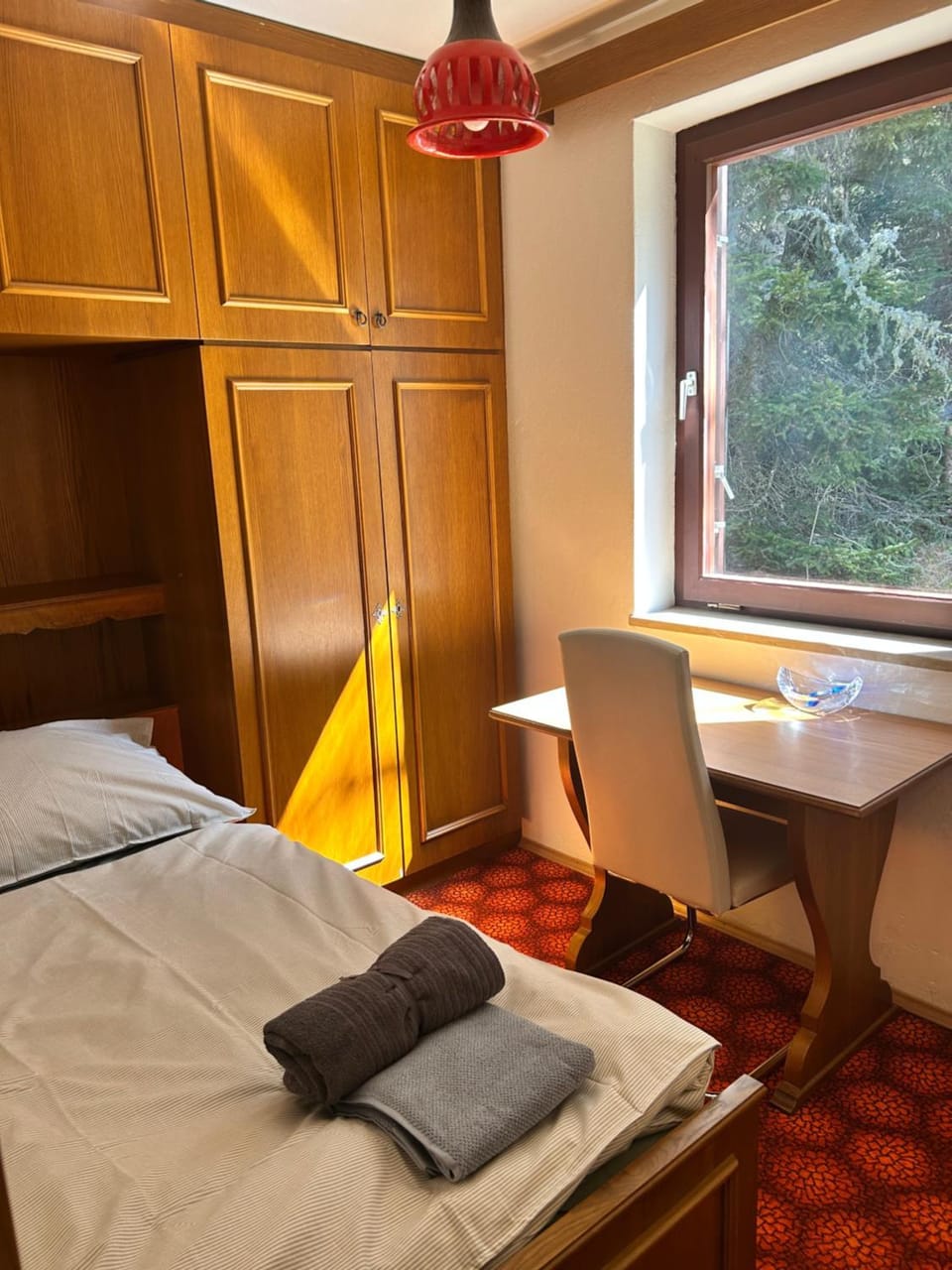 Bed, Photo of the whole room