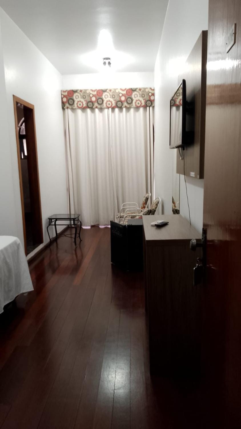 TV and multimedia, Photo of the whole room, Bedroom