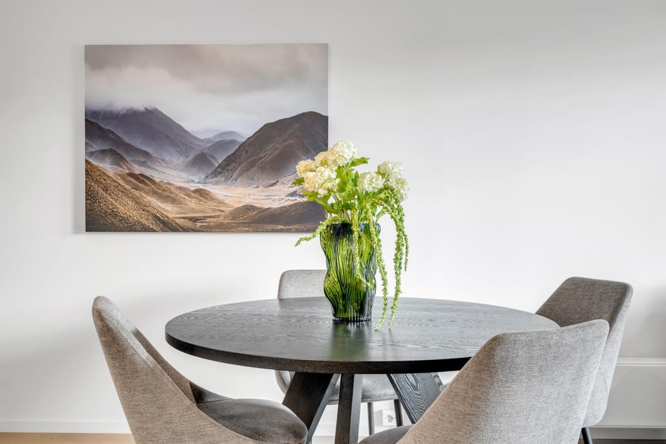 Arctic Reverie Vervet l Balcony l Prime Location Apartment in Tromso