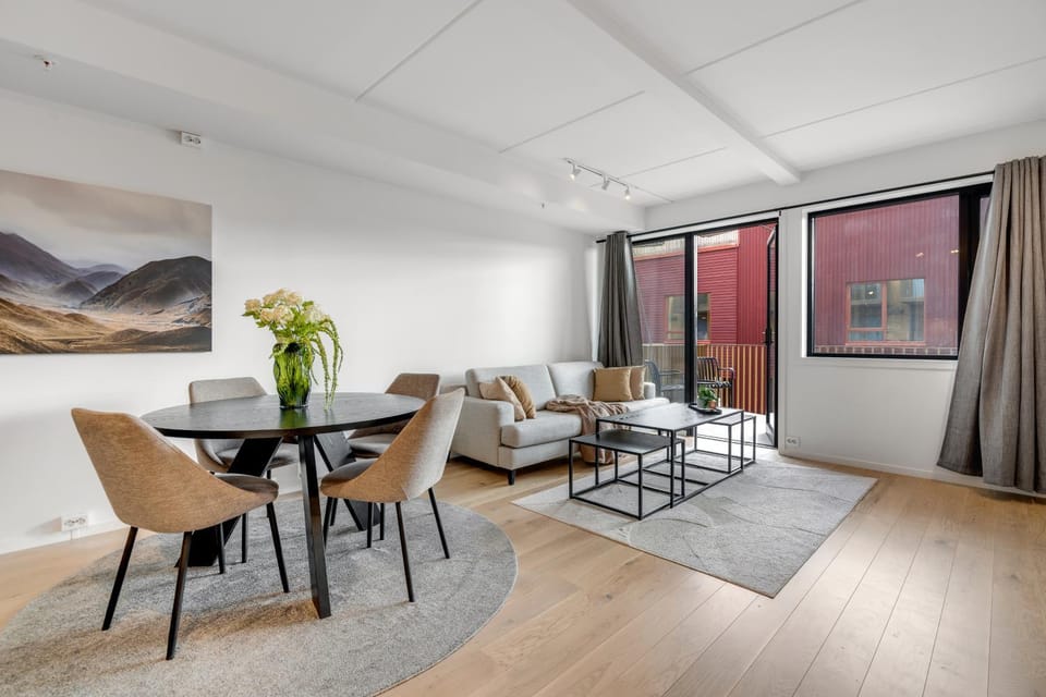 Arctic Reverie Vervet l Balcony l Prime Location Apartment in Tromso