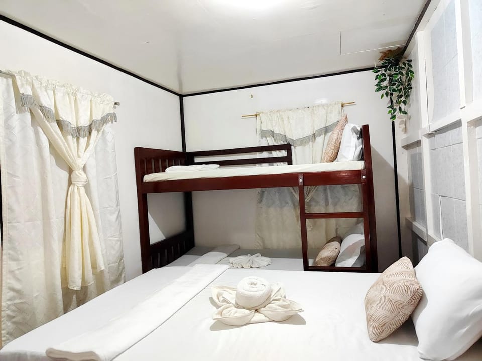 Cambulo Midpoint Homestay and Restaurant Vacation rental in Cordillera Administrative Region