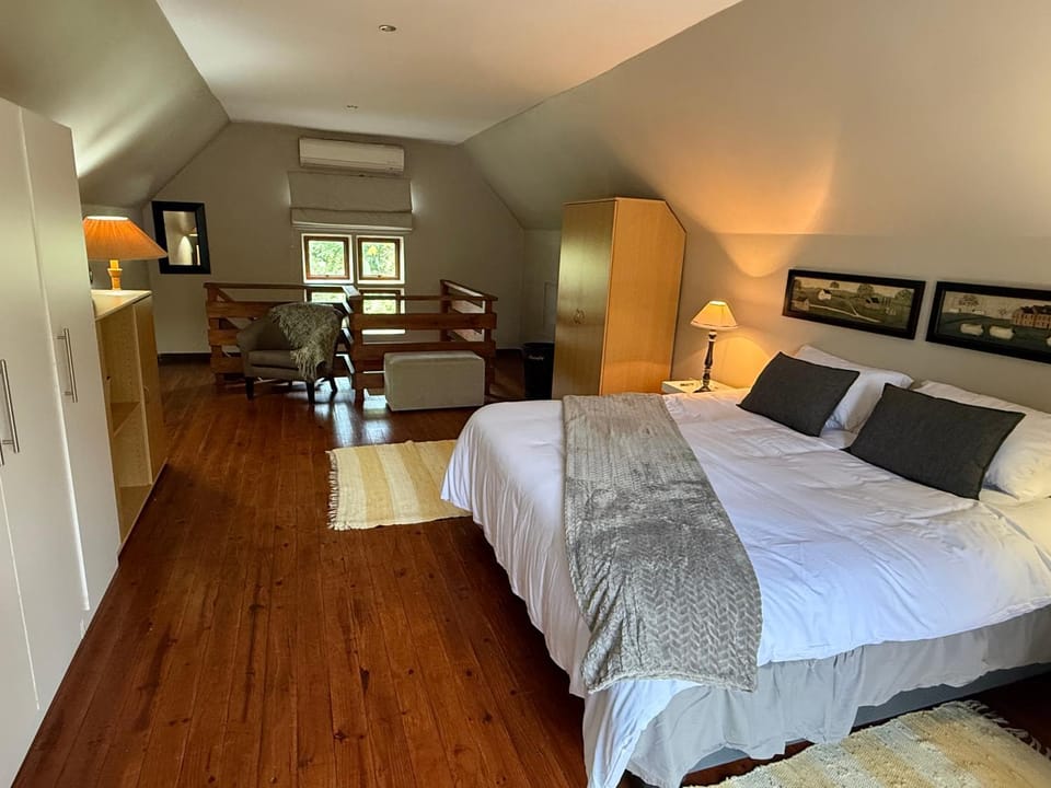 Ravenscroft Cottage Ezulwini - Stylish A-Frame Furnished Cottage in Mantenga Apartment in Africa
