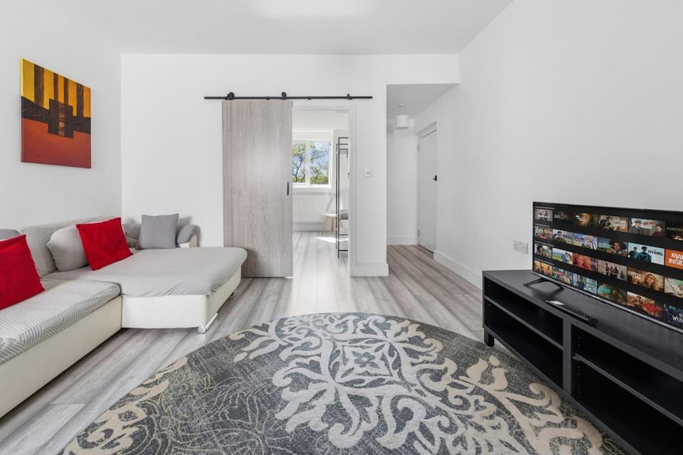 1BDR SE15 - close to station Apartment in London Borough of Southwark