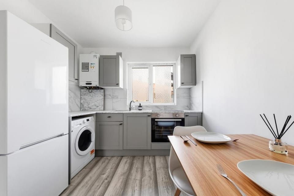 1BDR SE15 - close to station Apartment in London Borough of Southwark