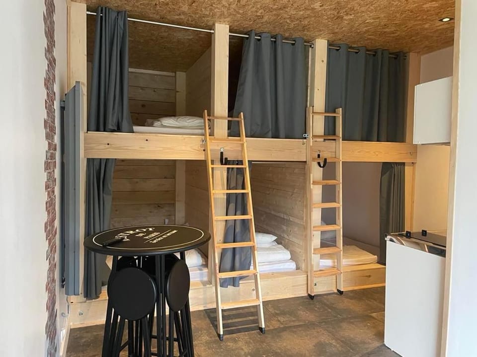 Bed, Bedroom, bunk bed
