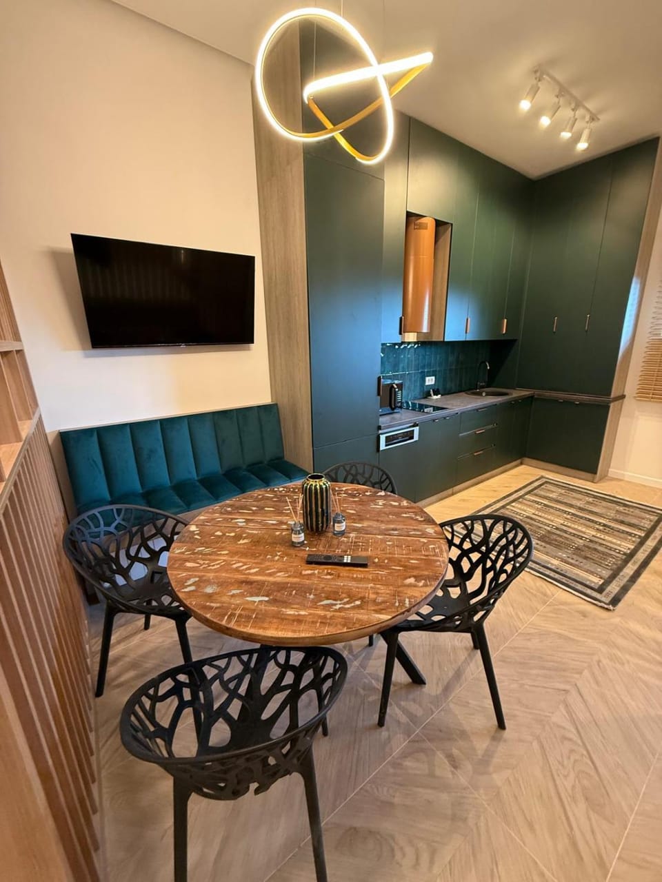 TV and multimedia, Kitchen or kitchenette, Seating area, Dining area, Evening entertainment