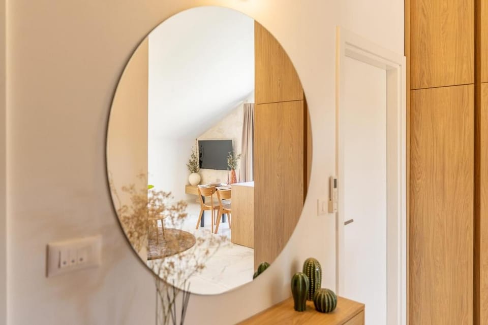 Charming Escape in Sutivan Apartment in Split-Dalmatia County