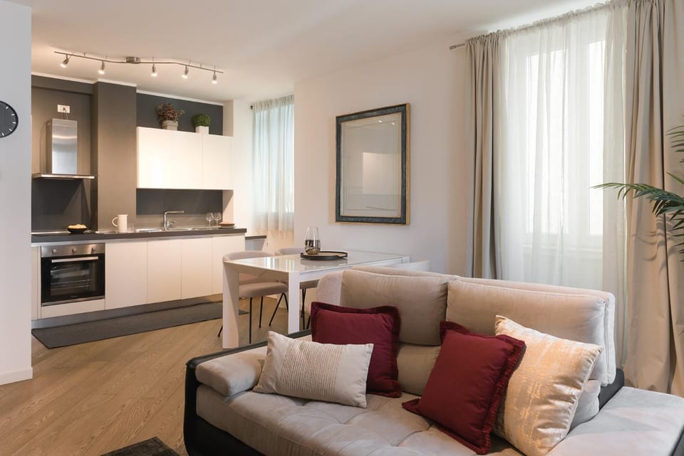 Kitchen or kitchenette, Living room, Seating area, kitchen