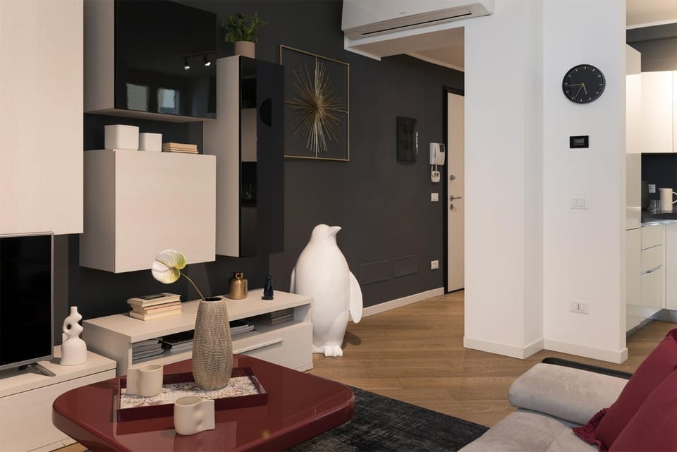 Facade/entrance, Living room, Seating area, furniture