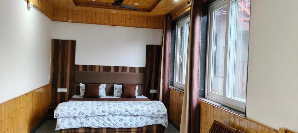 Hotel Dalhousie Delight Hotel in Himachal Pradesh