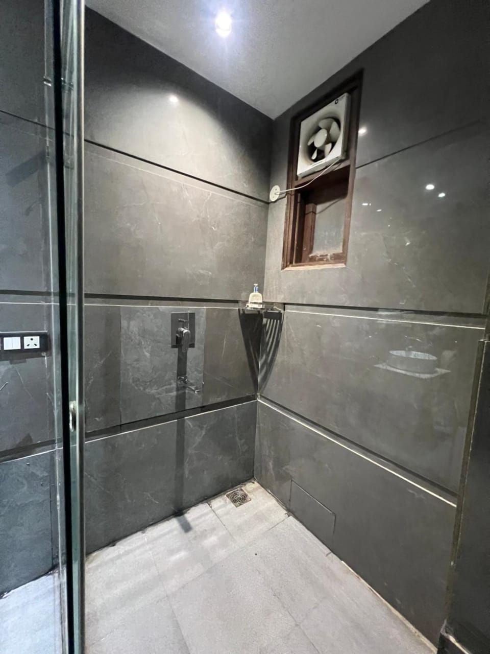 The Velvet Truffle Luxury Room by Terralux Saket Vacation rental in New Delhi