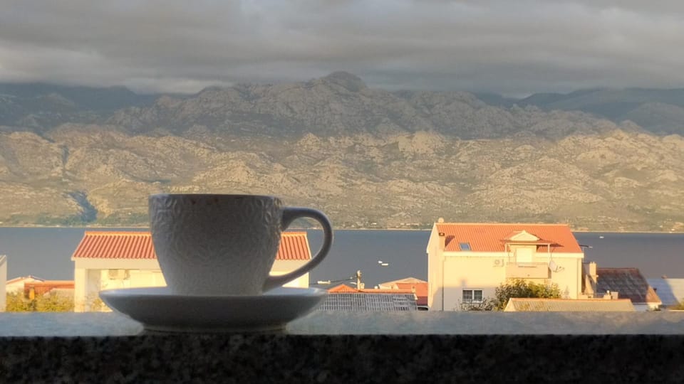 View (from property/room), Mountain view, Sea view