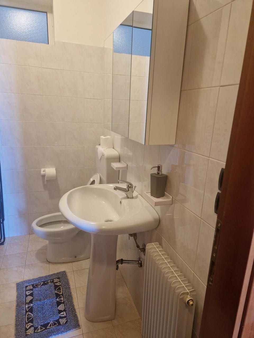 BeaMare - Monolocale - Massimo tre ospiti con posto spiaggia - Studio Apartment - Max 3 people with 1 private umbrella and two SunBeds at the private beach of Eraclea Mare Apartment in Veneto