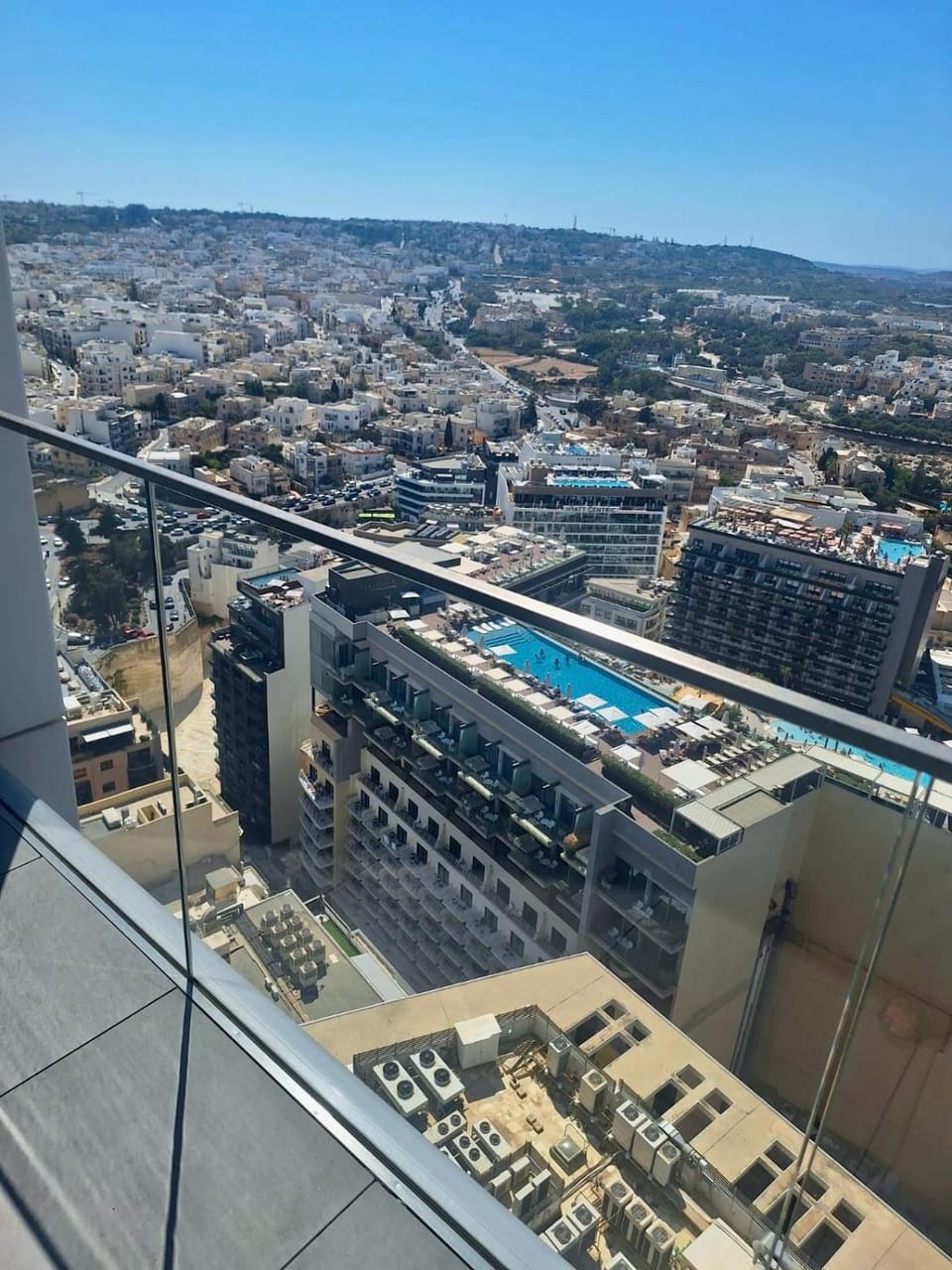 Sky Apartment , 22th Floor Mercury Tower Apartment in Saint Julians