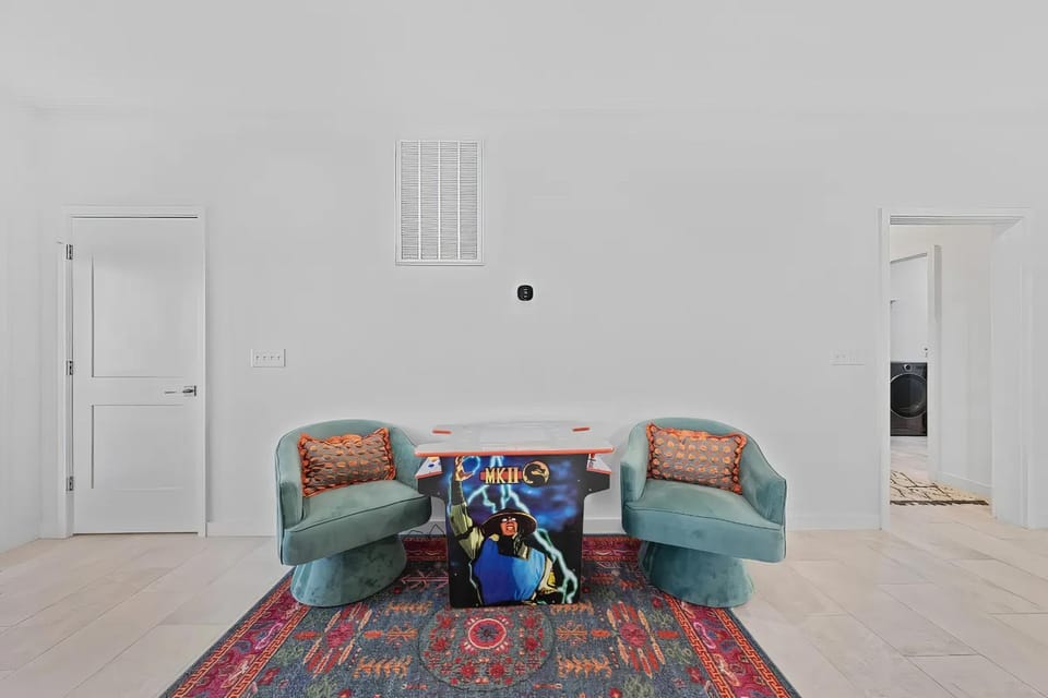 North Topsail Beach - Beachfront, Pool & HotTub House in North Topsail Beach