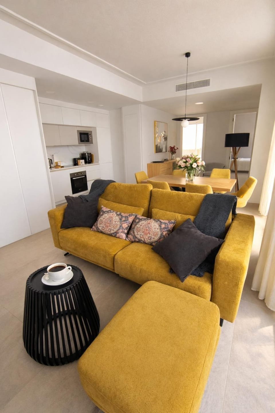 Sunny Waves & Coast 2 Apts, 6BR, AC & Heated POOL Apartment in Torrevieja
