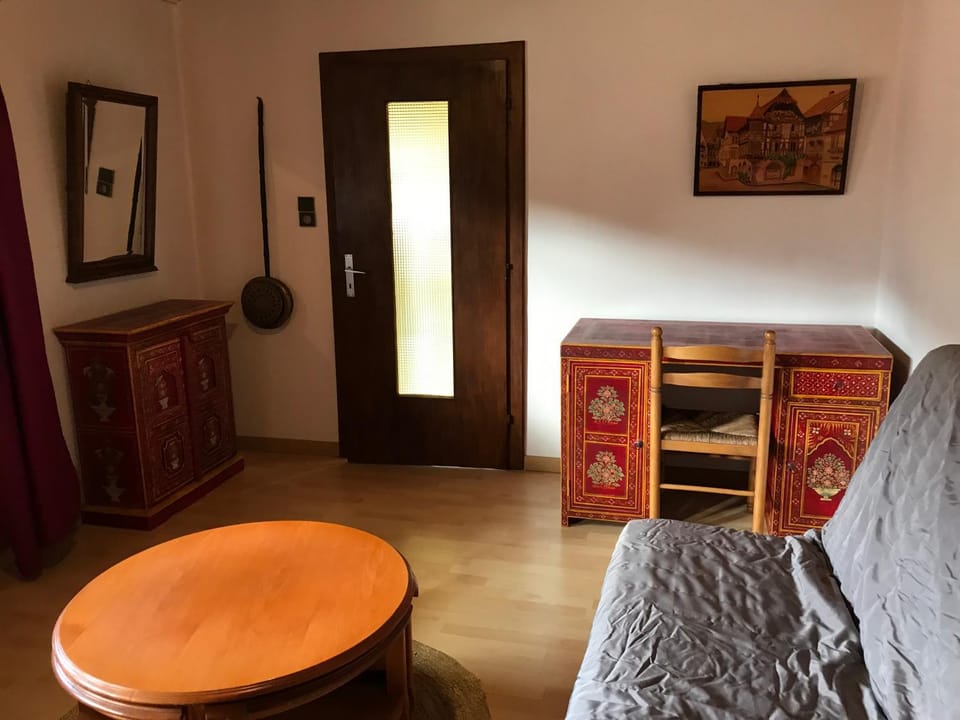 Living room, Seating area, wardrobe