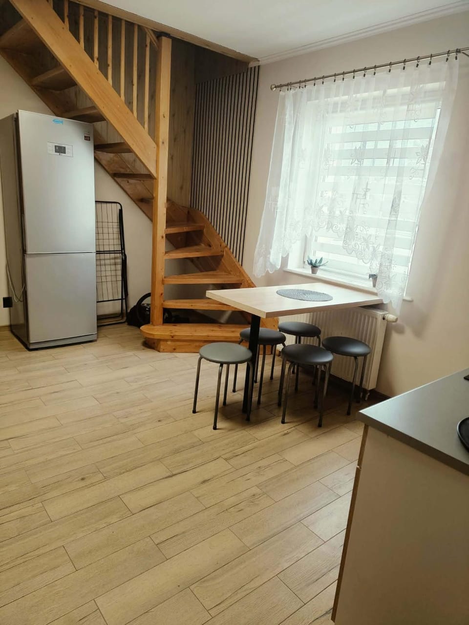 Kitchen or kitchenette, Communal kitchen